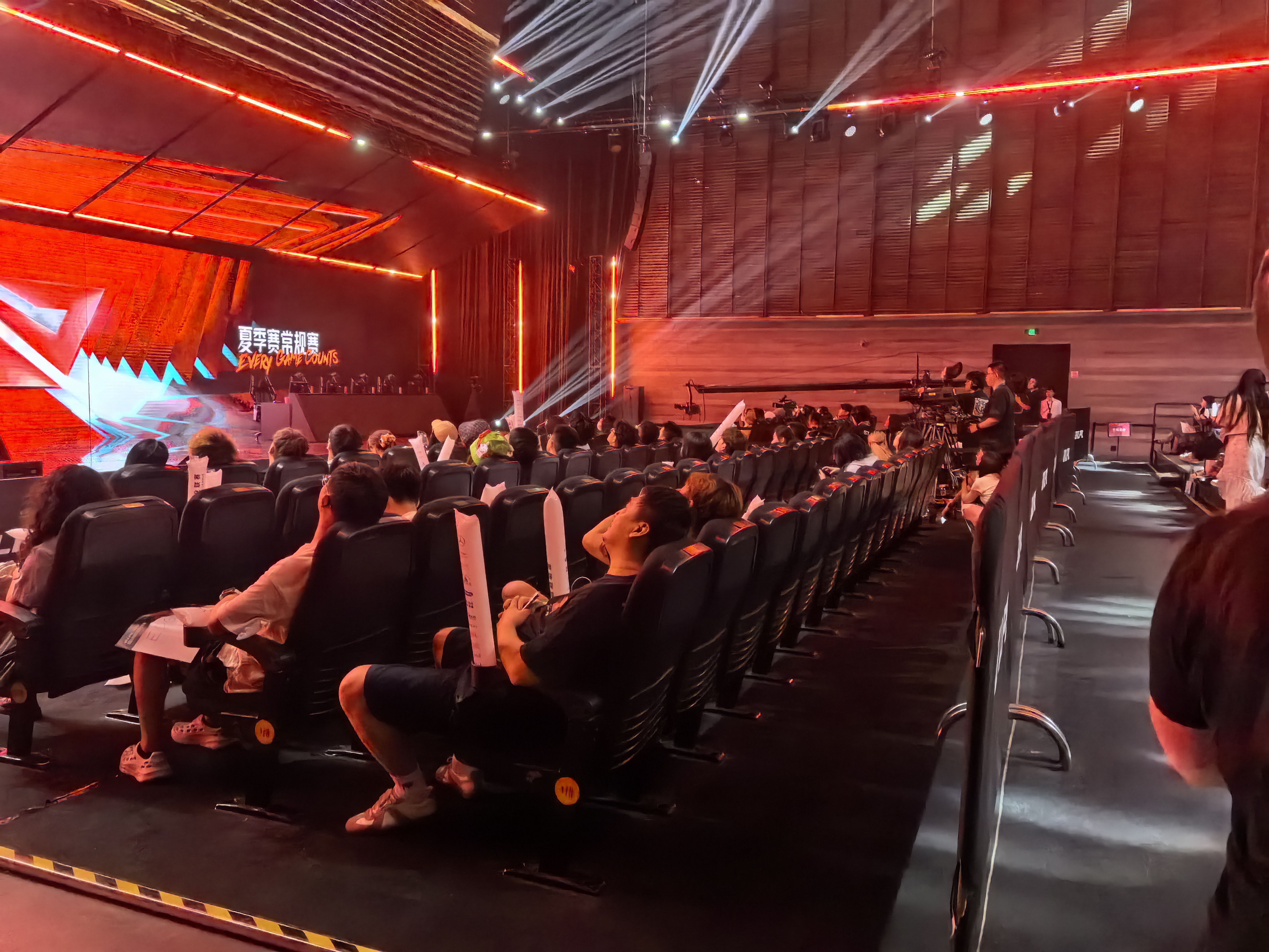 九游网页版官网-"疫情后首次线下大赛，观众热情高涨"的简单介绍