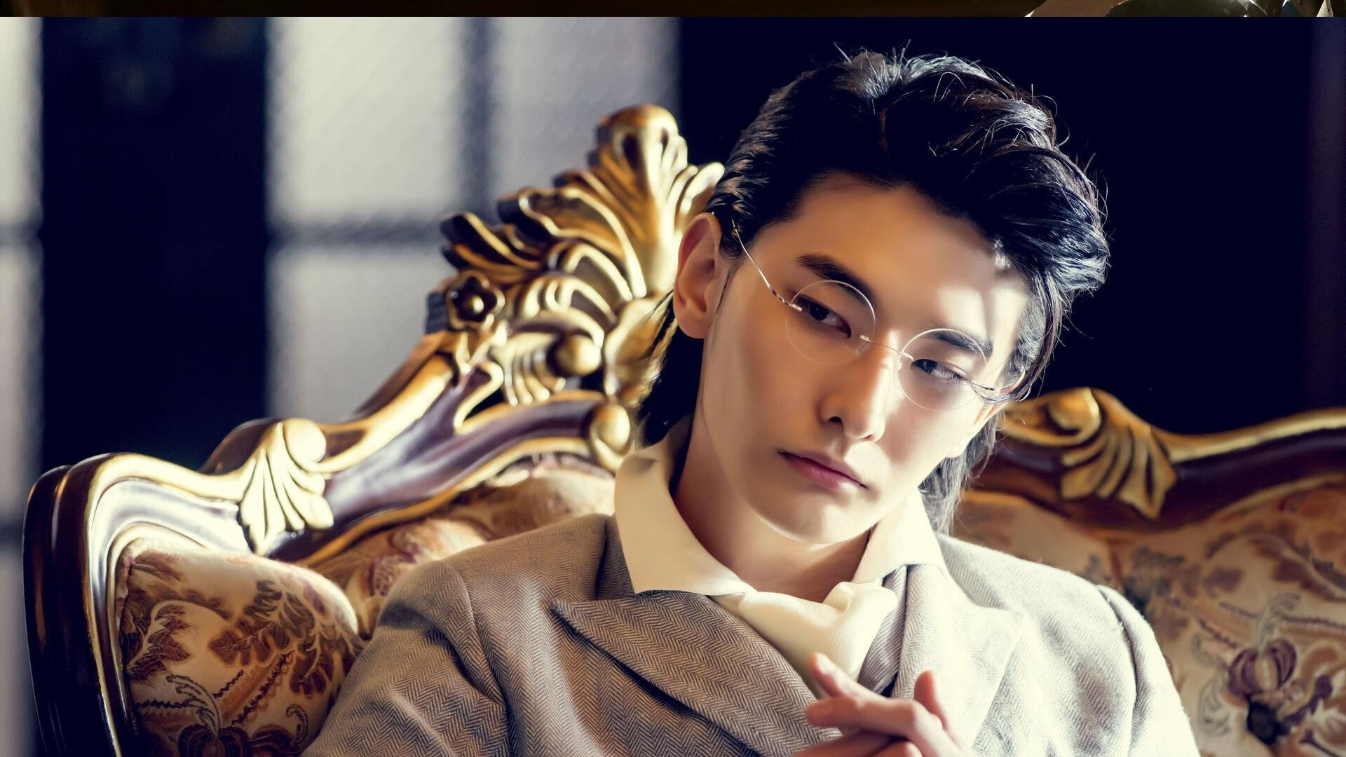 九游下载中心-决赛巅峰对决，实力较量引人瞩目，决赛现场巅峰对决口号