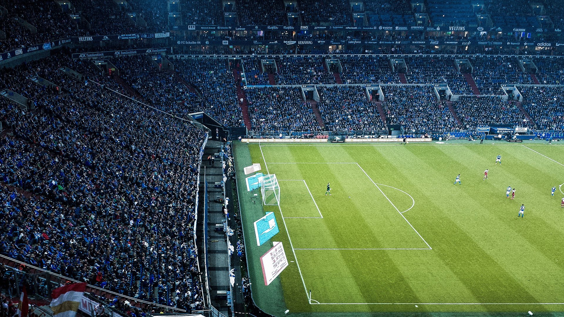 九游电脑版-西甲精彩对攻：攻守转换精彩纷呈！，西甲精彩集锦